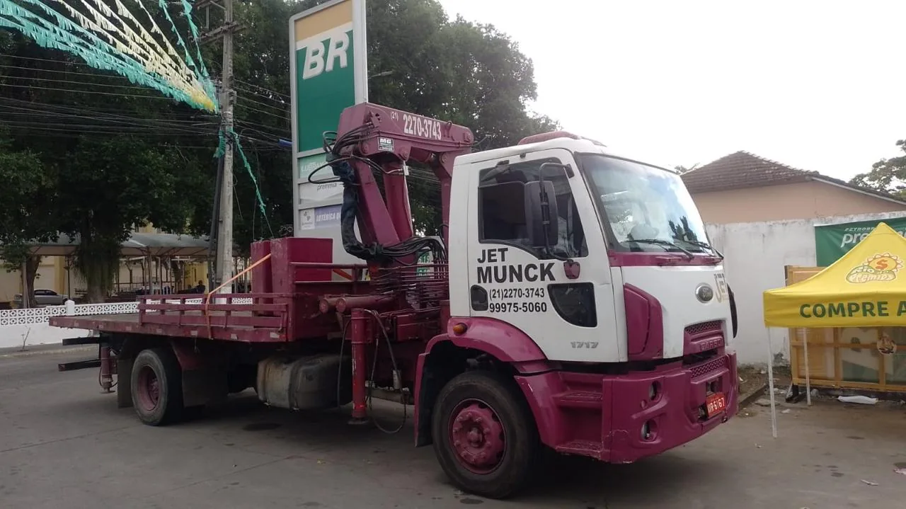 Caminhão Munck da frota